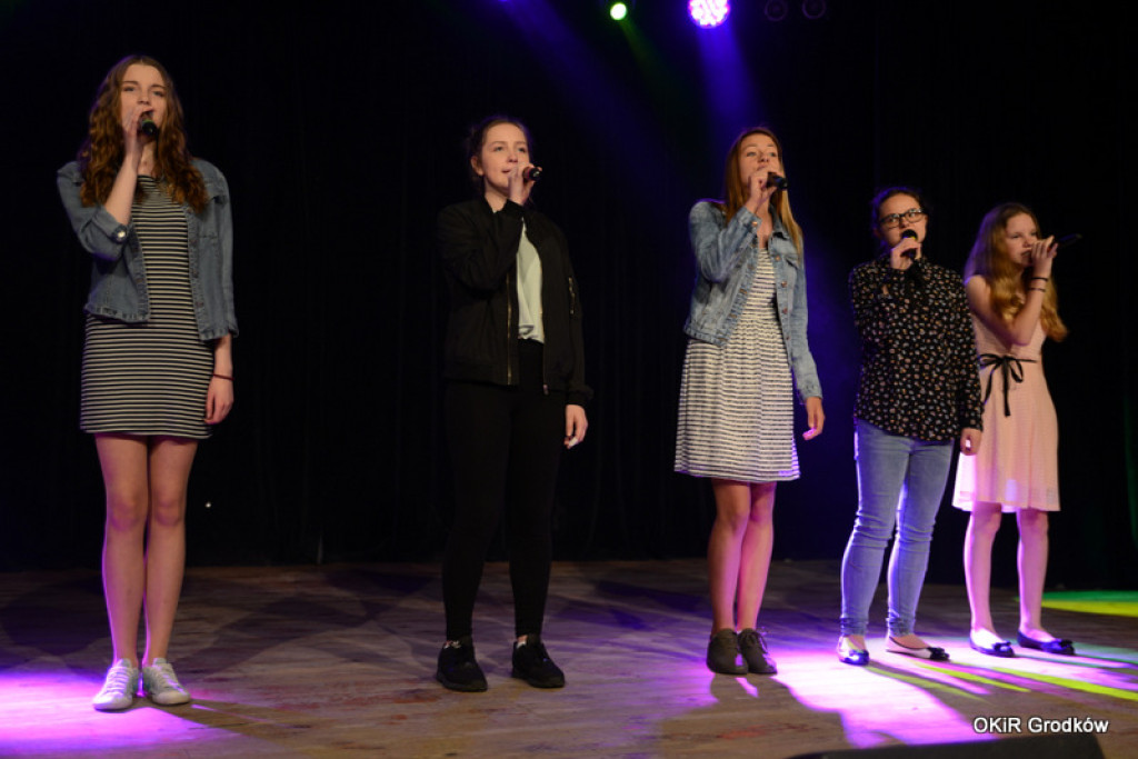 Powiatowy Festiwal Twórczości Artystycznej szkół w Grodkowie [fotorelacja]
