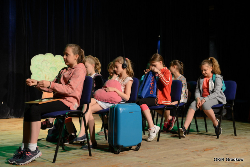 Powiatowy Festiwal Twórczości Artystycznej szkół w Grodkowie [fotorelacja]