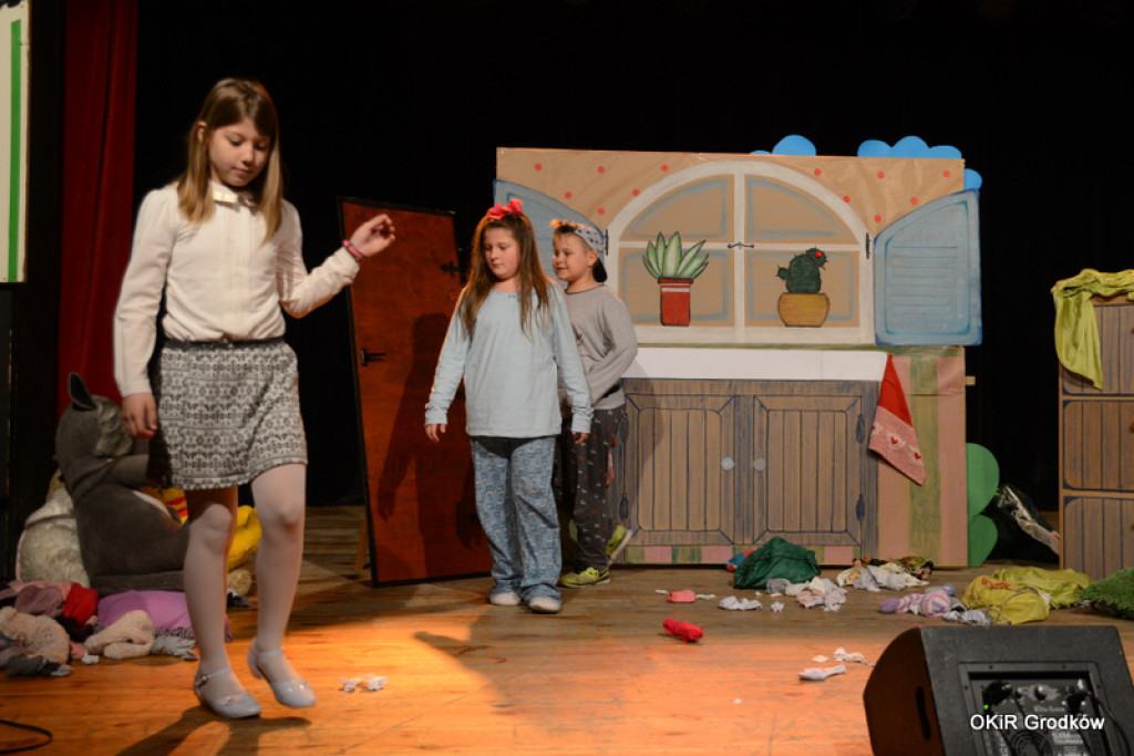 Powiatowy Festiwal Twórczości Artystycznej szkół w Grodkowie [fotorelacja]