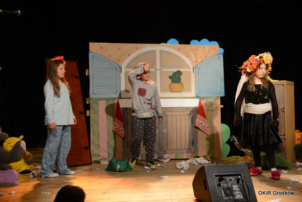 Powiatowy Festiwal Twórczości Artystycznej szkół w Grodkowie [fotorelacja]