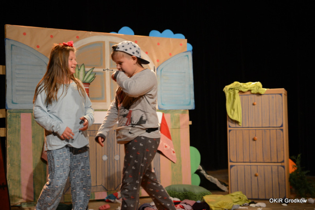 Powiatowy Festiwal Twórczości Artystycznej szkół w Grodkowie [fotorelacja]