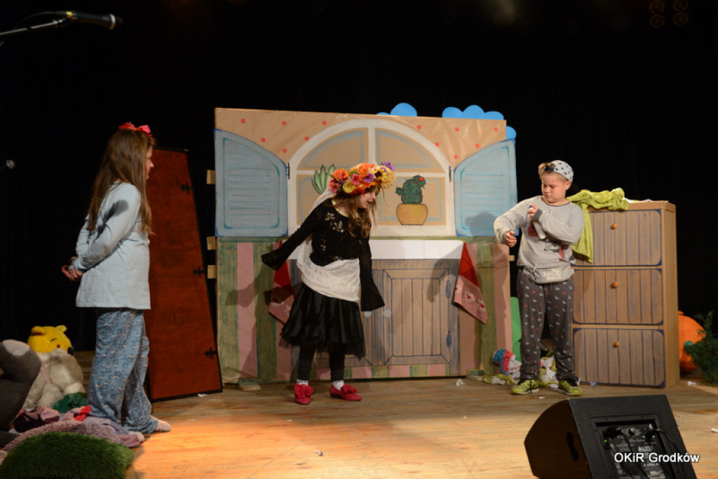 Powiatowy Festiwal Twórczości Artystycznej szkół w Grodkowie [fotorelacja]