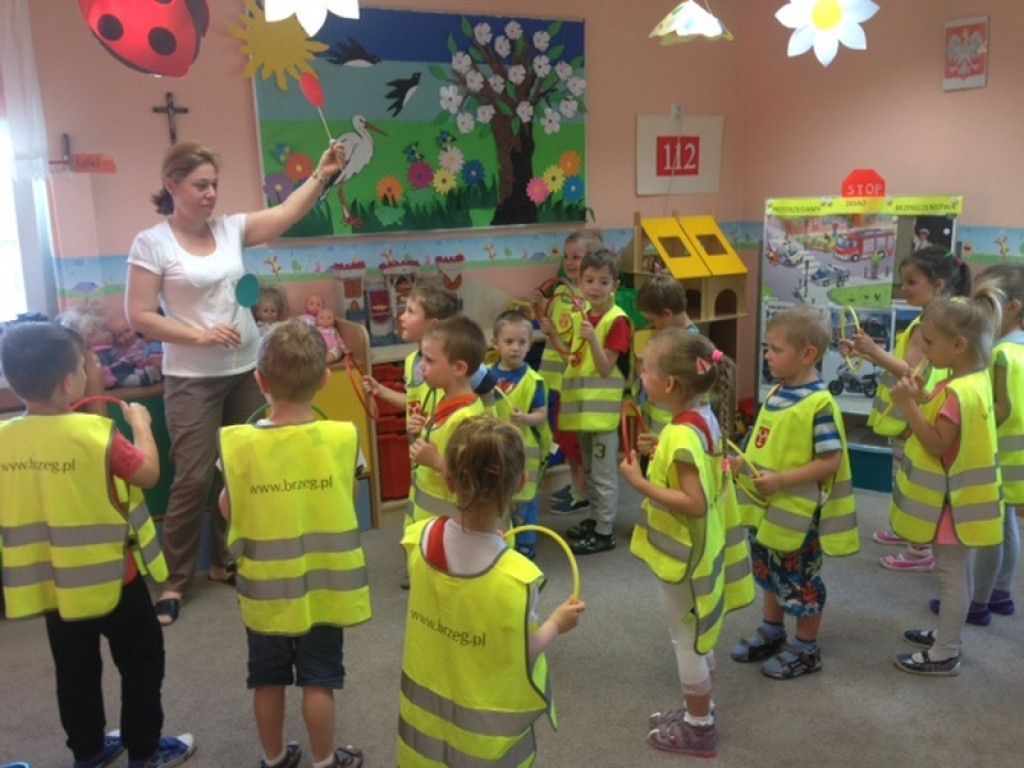 W PRZEDSZKOLU PUBLICZNYM NR 3 W BRZEGU OBCHODZONO OGÓLNOPOLSKIE DNI BEZPIECZNYCH PRZEDSZKOLI