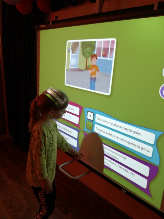 W PRZEDSZKOLU PUBLICZNYM NR 3 W BRZEGU OBCHODZONO OGÓLNOPOLSKIE DNI BEZPIECZNYCH PRZEDSZKOLI