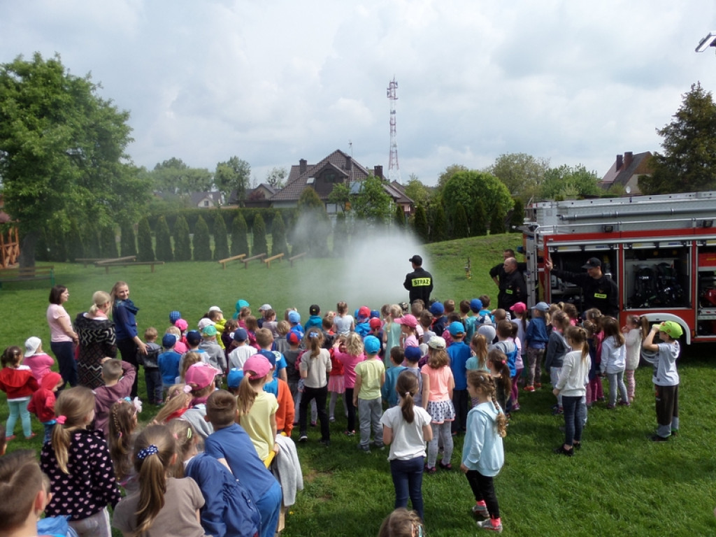 W PRZEDSZKOLU PUBLICZNYM NR 3 W BRZEGU OBCHODZONO OGÓLNOPOLSKIE DNI BEZPIECZNYCH PRZEDSZKOLI