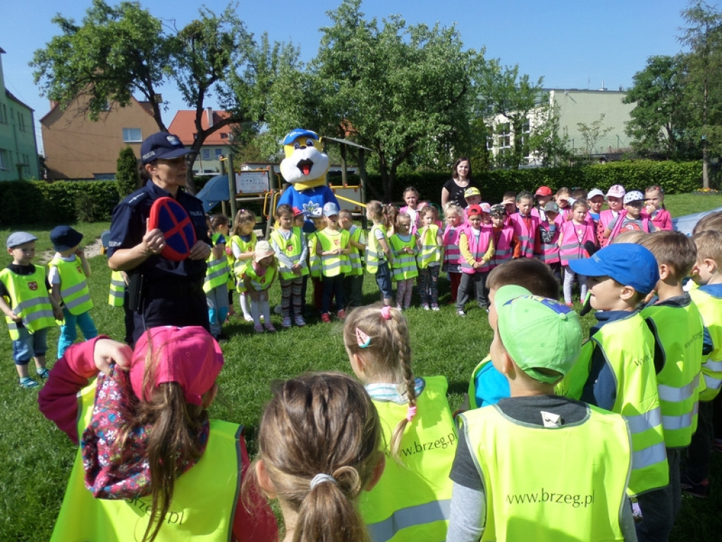 W PRZEDSZKOLU PUBLICZNYM NR 3 W BRZEGU OBCHODZONO OGÓLNOPOLSKIE DNI BEZPIECZNYCH PRZEDSZKOLI