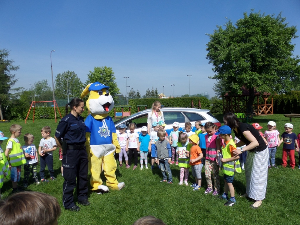 W PRZEDSZKOLU PUBLICZNYM NR 3 W BRZEGU OBCHODZONO OGÓLNOPOLSKIE DNI BEZPIECZNYCH PRZEDSZKOLI