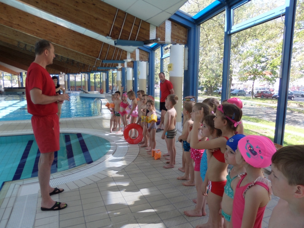 W PRZEDSZKOLU PUBLICZNYM NR 3 W BRZEGU OBCHODZONO OGÓLNOPOLSKIE DNI BEZPIECZNYCH PRZEDSZKOLI