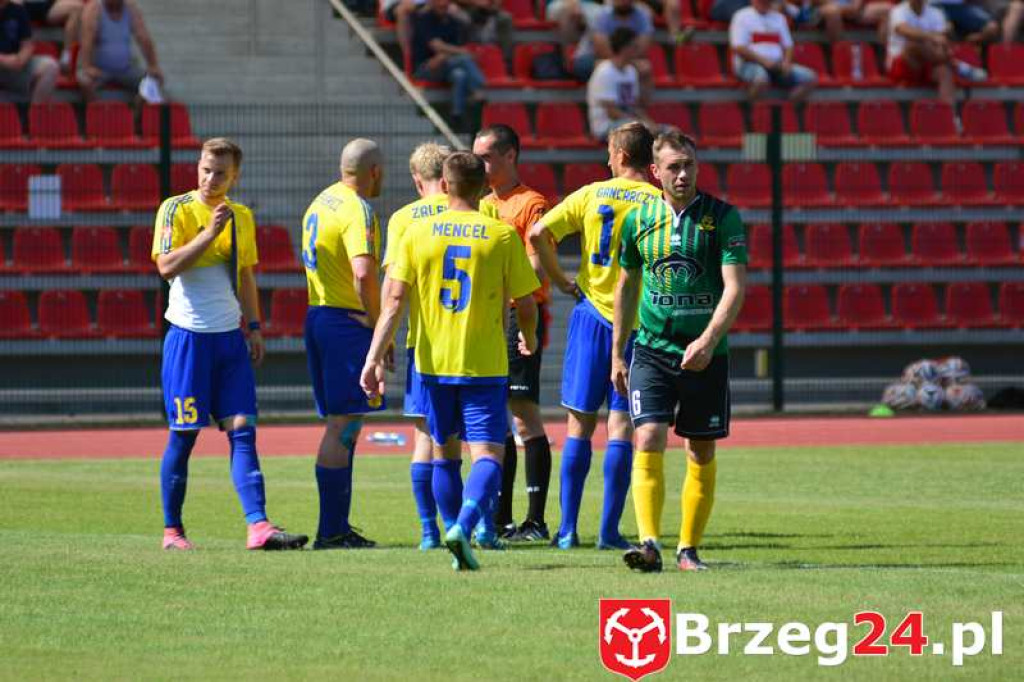 Piękne zwycięstwo. Stal wygrywa z liderem tabeli 4 do 3. [Fotorelacja]