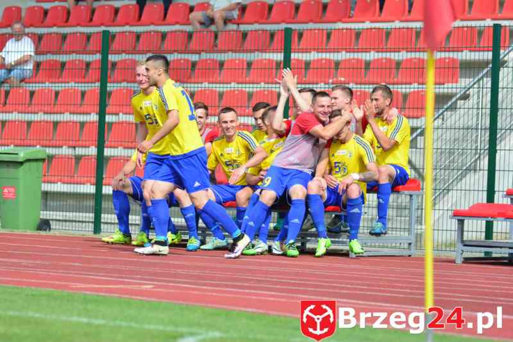 Piękne zwycięstwo. Stal wygrywa z liderem tabeli 4 do 3. [Fotorelacja]