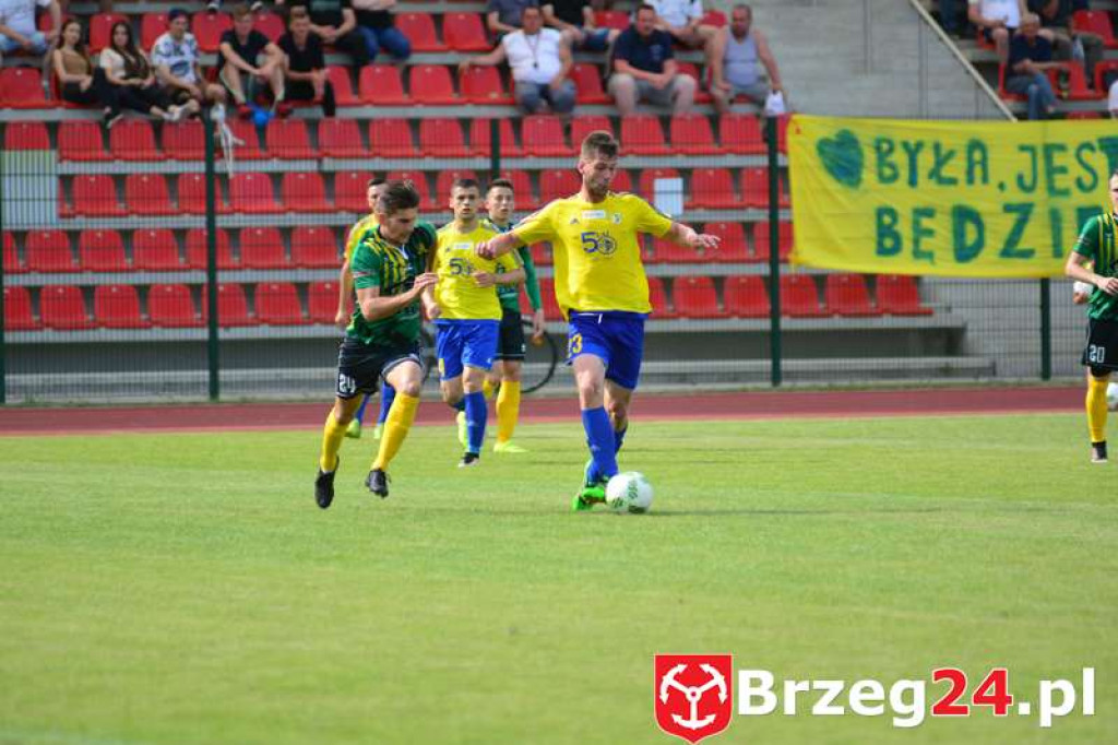 Piękne zwycięstwo. Stal wygrywa z liderem tabeli 4 do 3. [Fotorelacja]