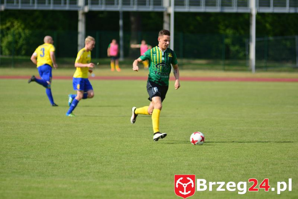 Piękne zwycięstwo. Stal wygrywa z liderem tabeli 4 do 3. [Fotorelacja]