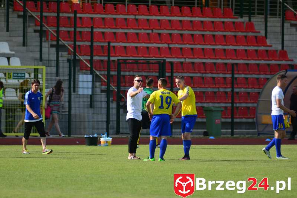 Piękne zwycięstwo. Stal wygrywa z liderem tabeli 4 do 3. [Fotorelacja]