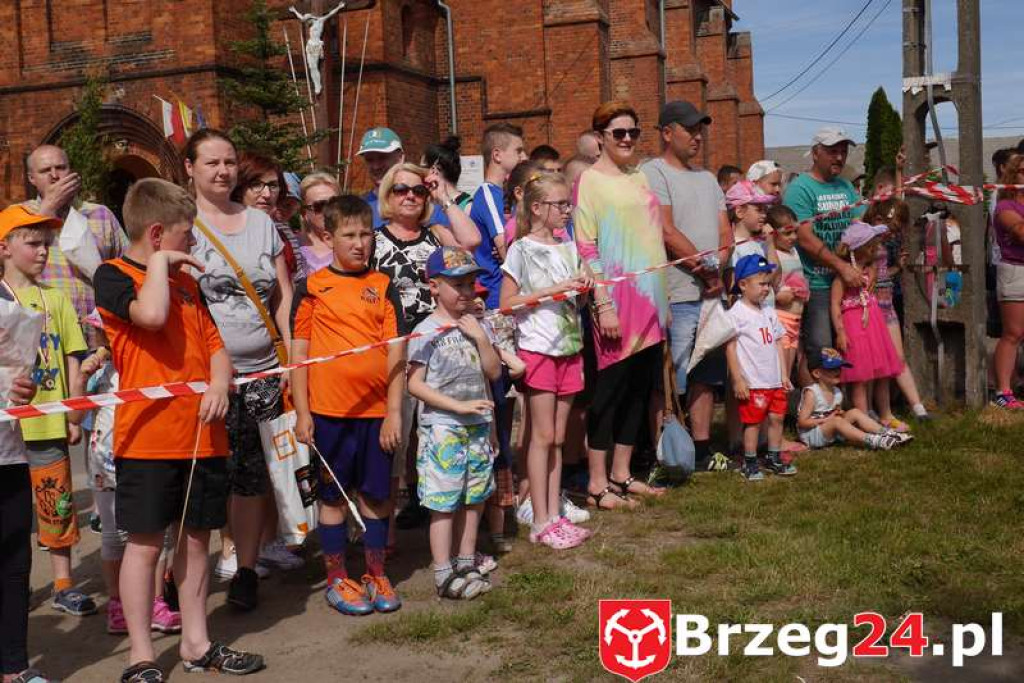Radość dzieci w Szydłowicach - FOTORELACJA z festynu zorganizowanego z okazji Dnia Dziecka.