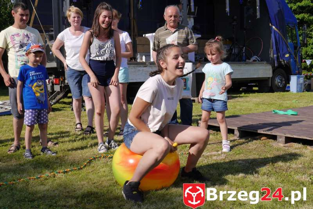 Radość dzieci w Szydłowicach - FOTORELACJA z festynu zorganizowanego z okazji Dnia Dziecka.