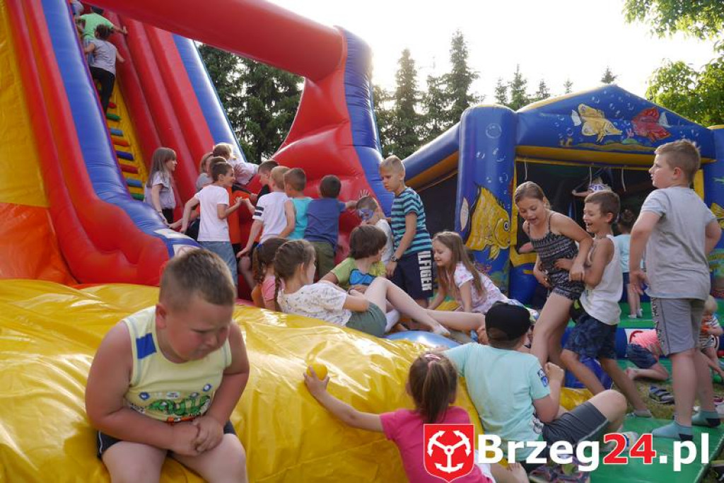 Radość dzieci w Szydłowicach - FOTORELACJA z festynu zorganizowanego z okazji Dnia Dziecka.