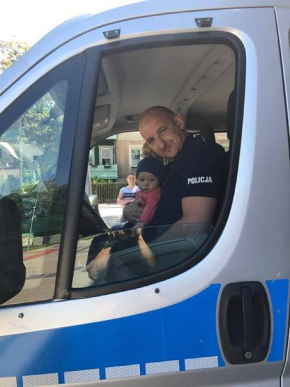 Policjanci pamiętali o Dniu Dziecka