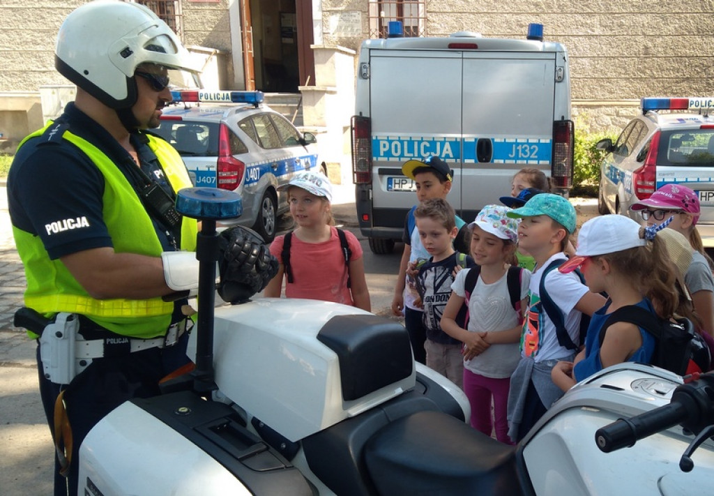 Policjanci pamiętali o Dniu Dziecka