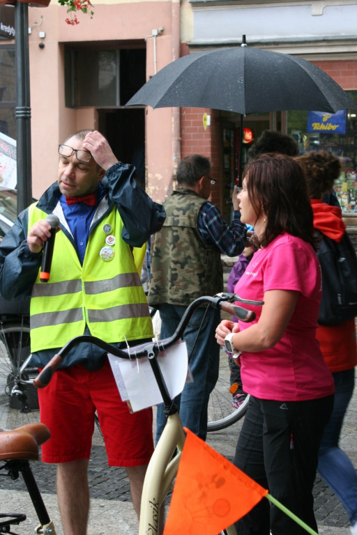 X Rajd Przedszkolaka w Brzegu. Deszcz nie odstraszył nawet najmłodszych rowerzystów