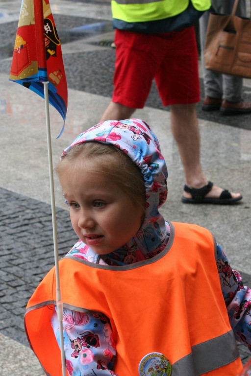 X Rajd Przedszkolaka w Brzegu. Deszcz nie odstraszył nawet najmłodszych rowerzystów