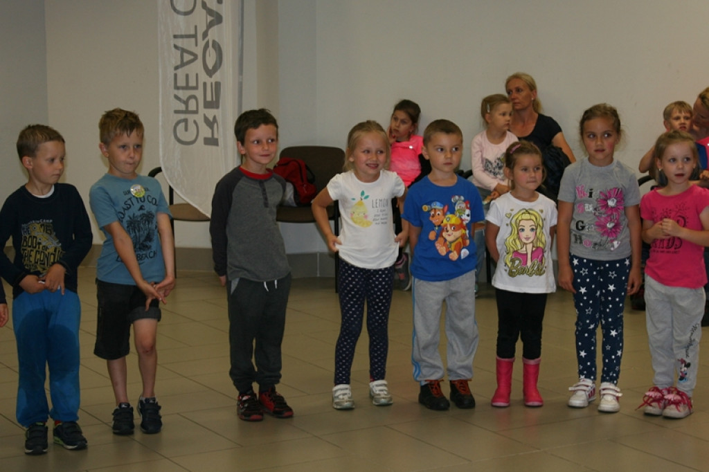 X Rajd Przedszkolaka w Brzegu. Deszcz nie odstraszył nawet najmłodszych rowerzystów