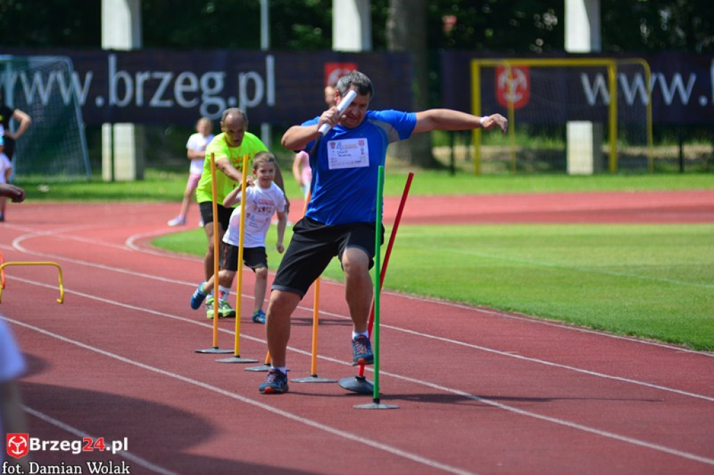 IV Piknik Lekkoatletyczny w Brzegu. Słoneczna niedziela i zabawa dla rodzin [fotorelacja]
