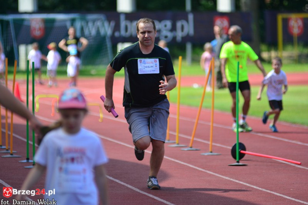IV Piknik Lekkoatletyczny w Brzegu. Słoneczna niedziela i zabawa dla rodzin [fotorelacja]