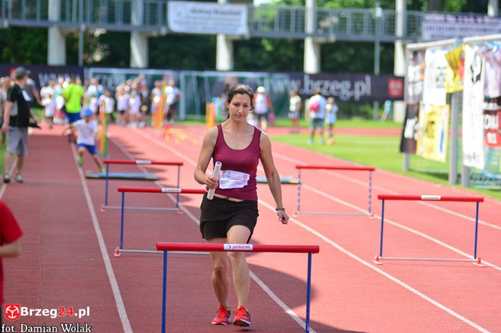 IV Piknik Lekkoatletyczny w Brzegu. Słoneczna niedziela i zabawa dla rodzin [fotorelacja]