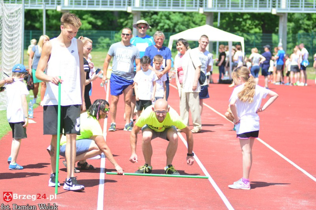 IV Piknik Lekkoatletyczny w Brzegu. Słoneczna niedziela i zabawa dla rodzin [fotorelacja]