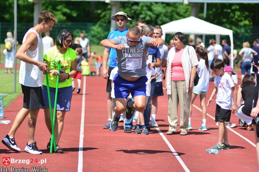 IV Piknik Lekkoatletyczny w Brzegu. Słoneczna niedziela i zabawa dla rodzin [fotorelacja]