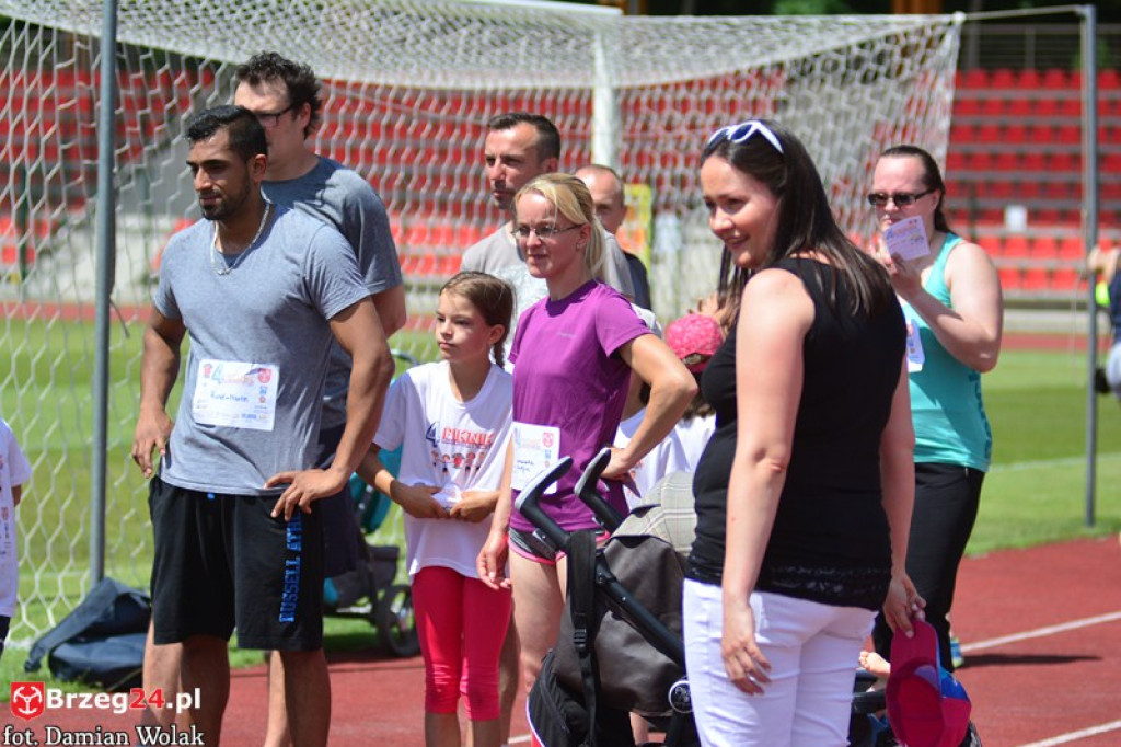 IV Piknik Lekkoatletyczny w Brzegu. Słoneczna niedziela i zabawa dla rodzin [fotorelacja]