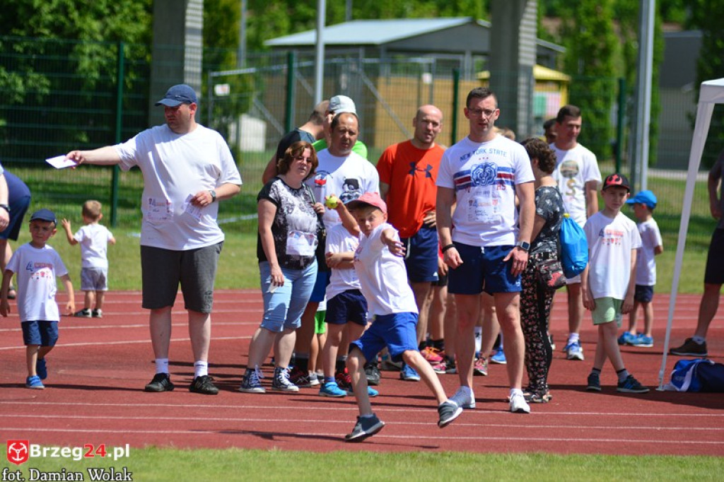 IV Piknik Lekkoatletyczny w Brzegu. Słoneczna niedziela i zabawa dla rodzin [fotorelacja]
