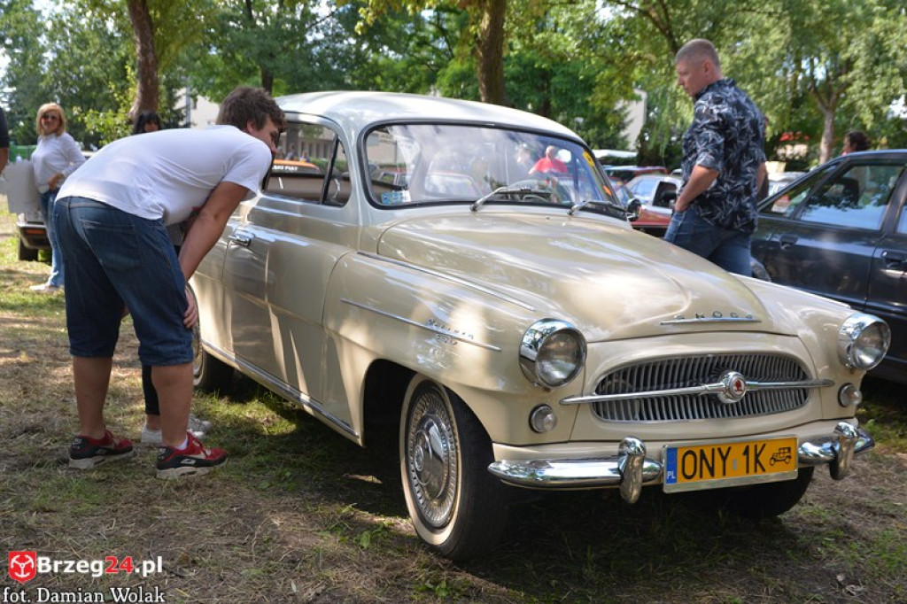 Międzynarodowy Zlot Pojazdów Zabytkowych w Oławie 2017 [fotorelacja]