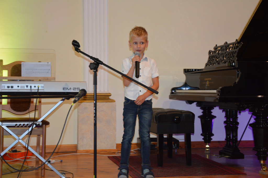 MŁODA MUZYKA POWIATU BRZESKIEGO - KONCERT W PAŃSTWOWEJ SZKOLE MUZYCZNEJ W BRZEGU