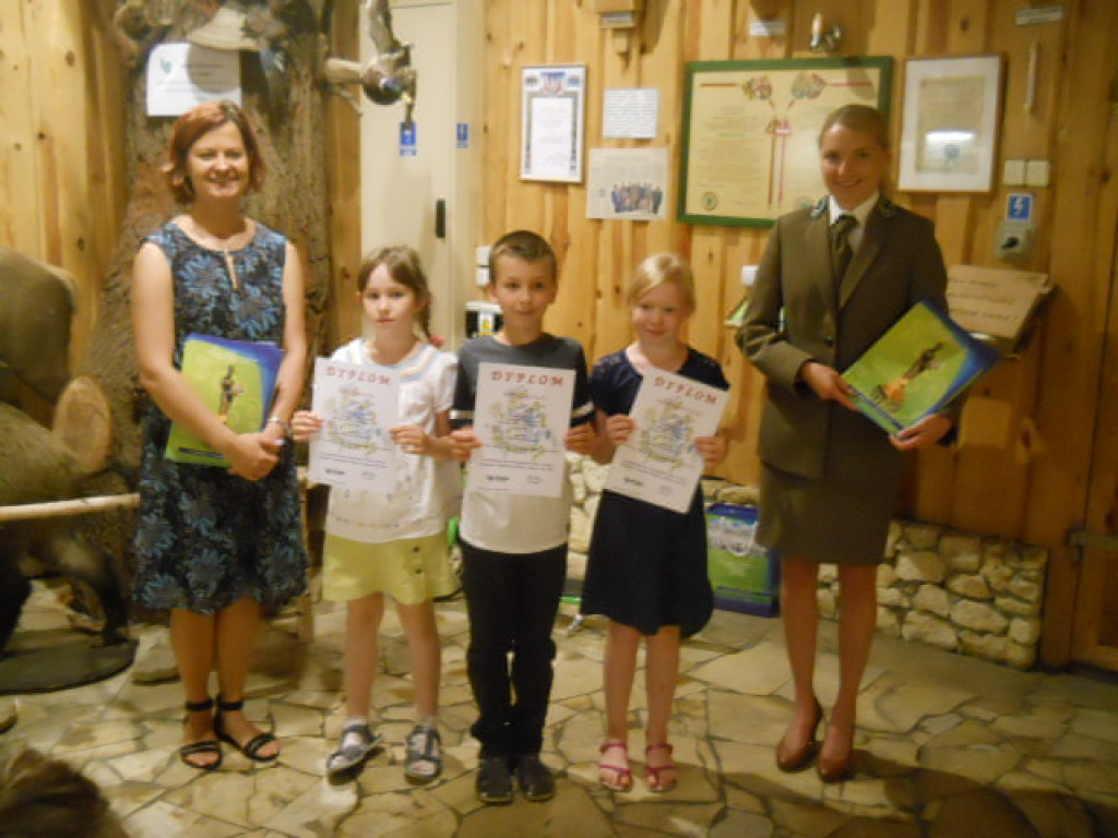 Laureatka konkursu przyrodniczo-plastycznego WFOŚIGW w Opolu Publicznej Szkoły Podstawowej nr 8 w Brzegu