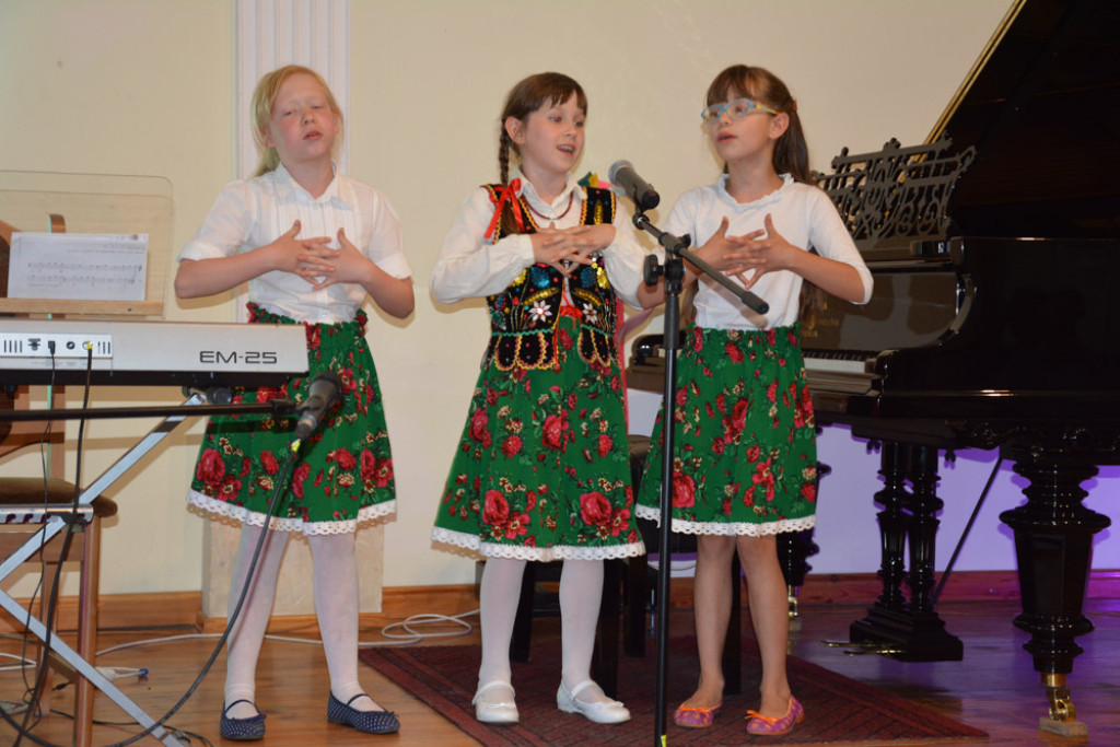 MŁODA MUZYKA POWIATU BRZESKIEGO - KONCERT W PAŃSTWOWEJ SZKOLE MUZYCZNEJ W BRZEGU