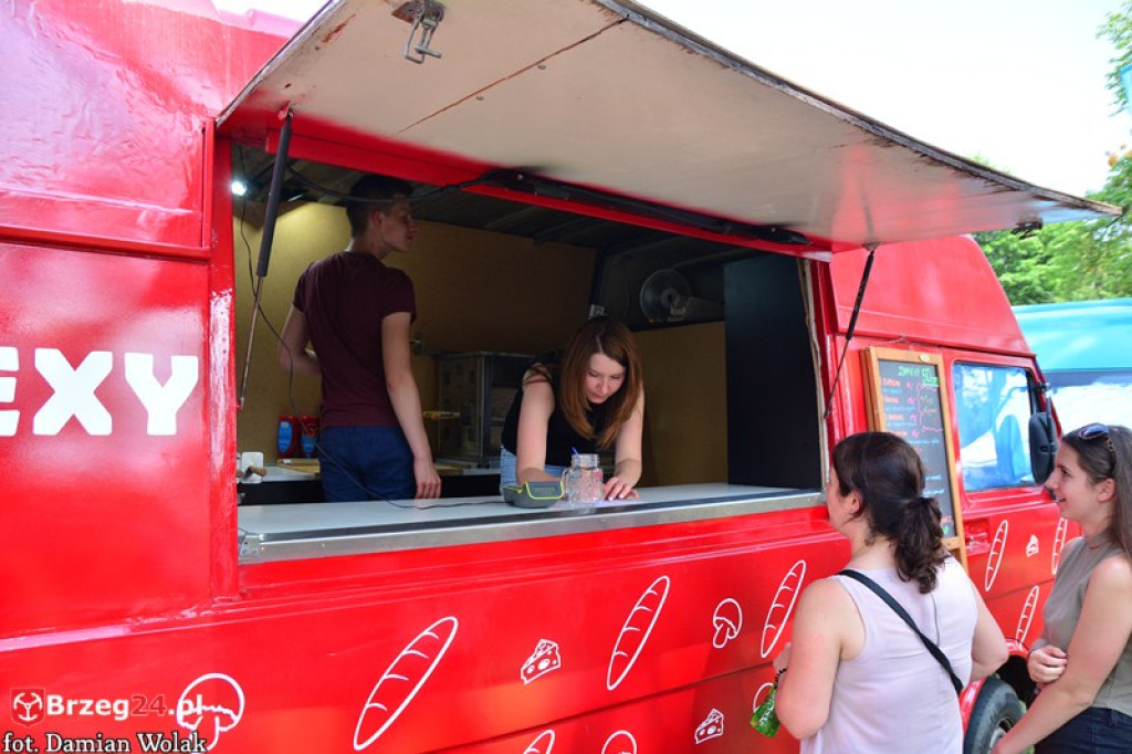 Noc świętojańska i zlot Food Track-ów w Brzegu [fotorelacja]