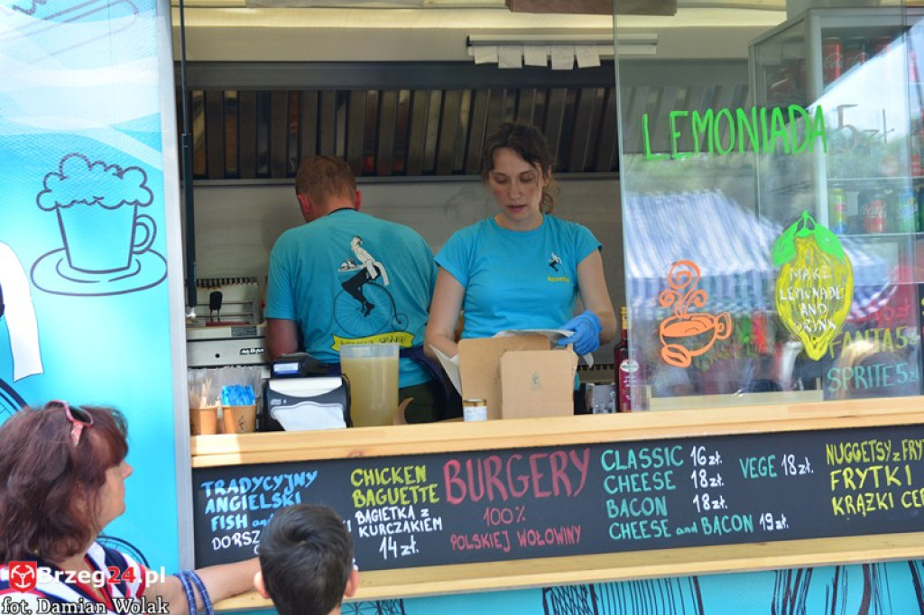 Noc świętojańska i zlot Food Track-ów w Brzegu [fotorelacja]