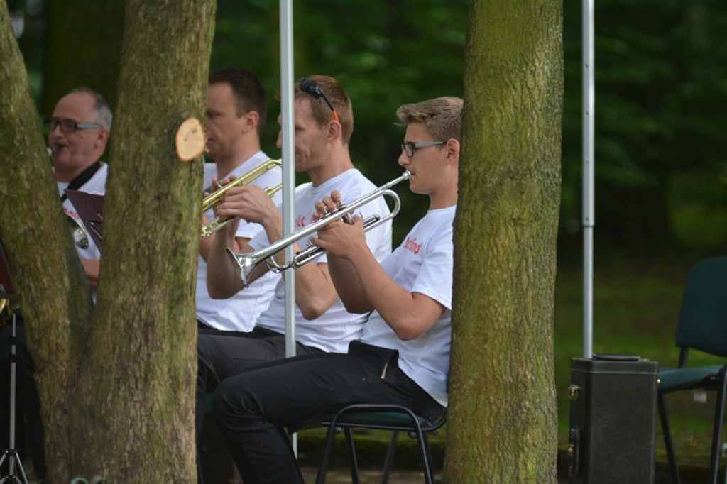 Koncert orkiestry dętej w Parku Wolności [fotorelacja]