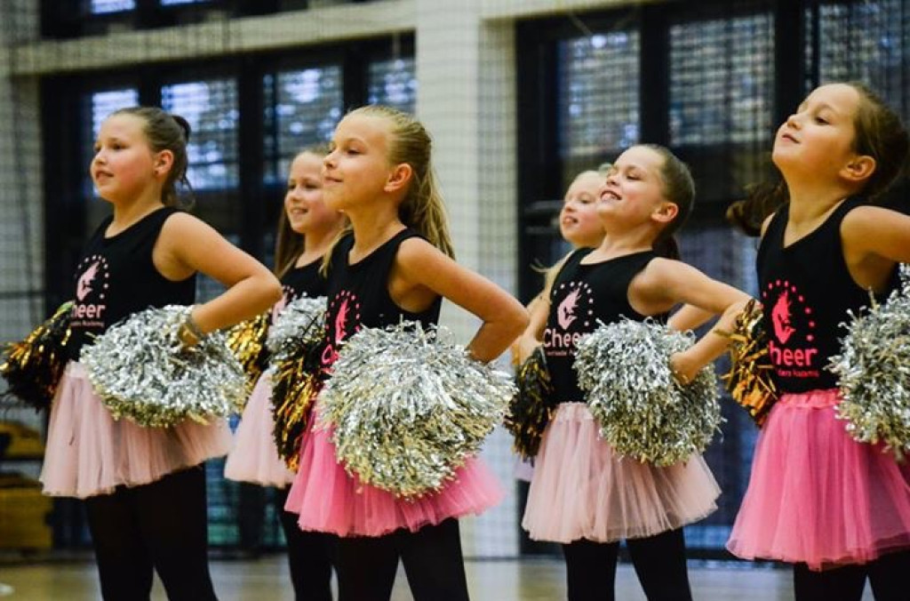 Akademia Cheerleaderek zaprasza na zajęcia taneczne z pomponami już od 11 września 2017!