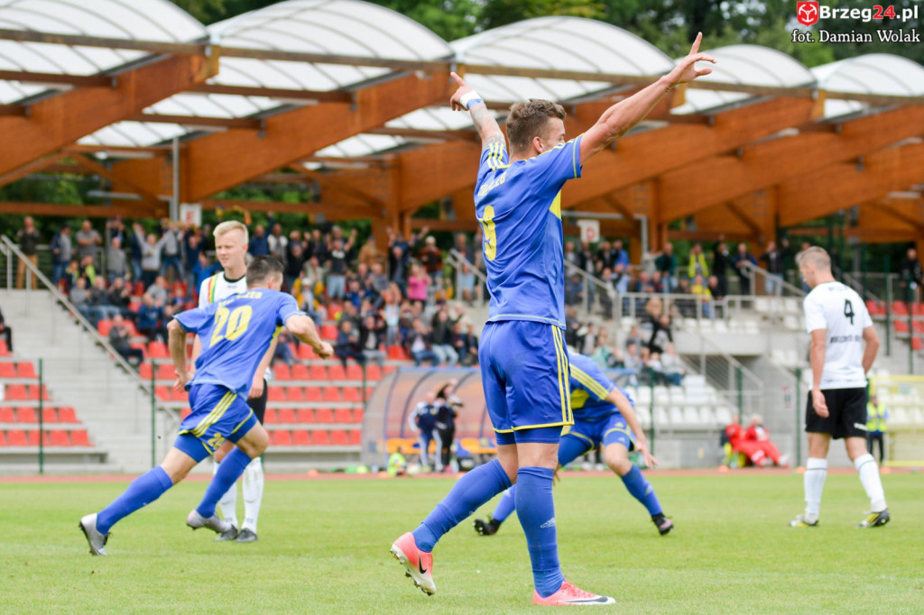 Stal - BKS Stal Bielsko-Biała 2:1