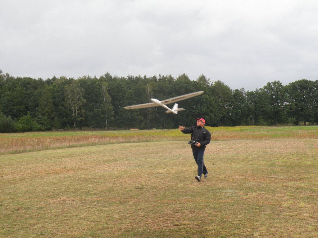 Trzecia runda XX Zawodów Modeli Szybowców i Motoszybowców o Puchar 