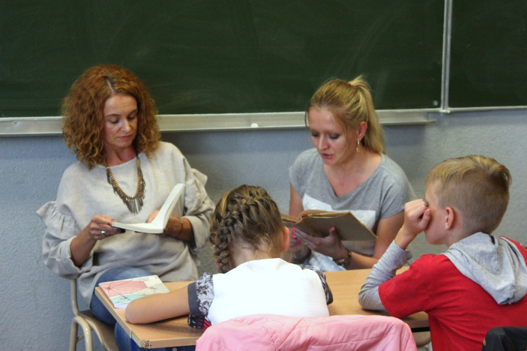 Ósemka czytała Wesele