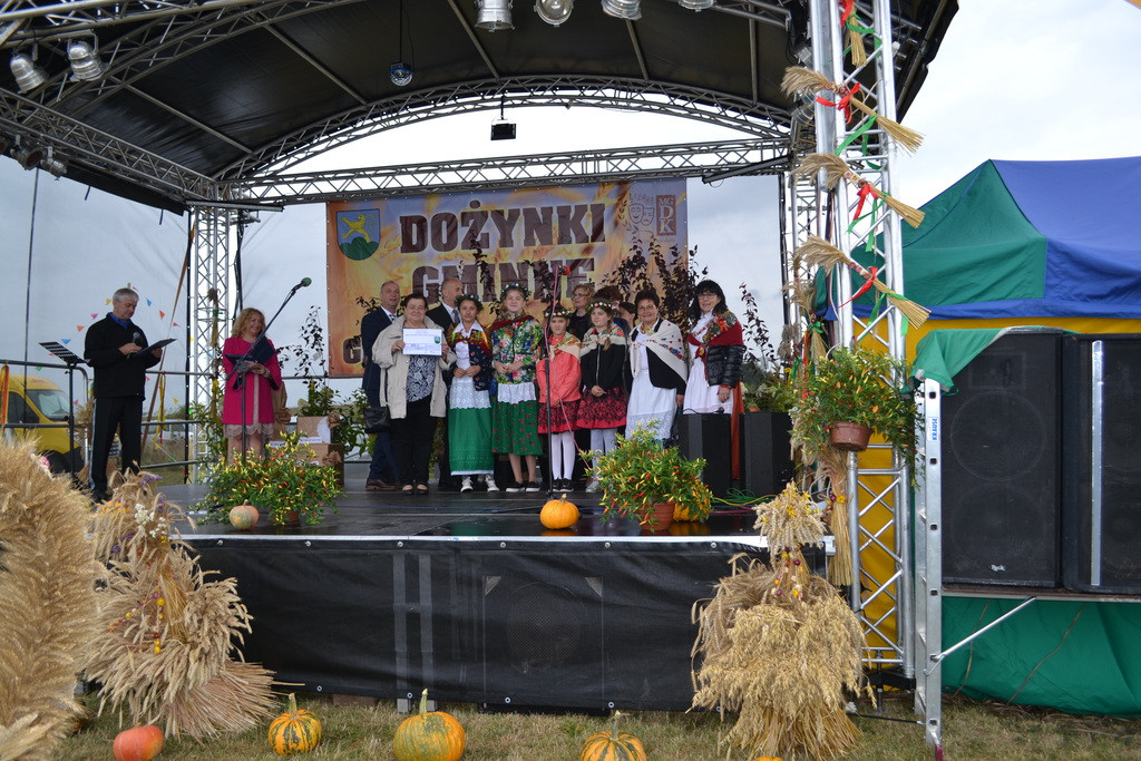 Święto plonów - dożynki gminne w Buszycach