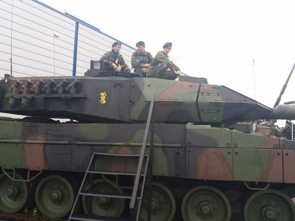 Zlot Klas Mundurowych na Międzynarodowych Targach Przemysłu Obronnego