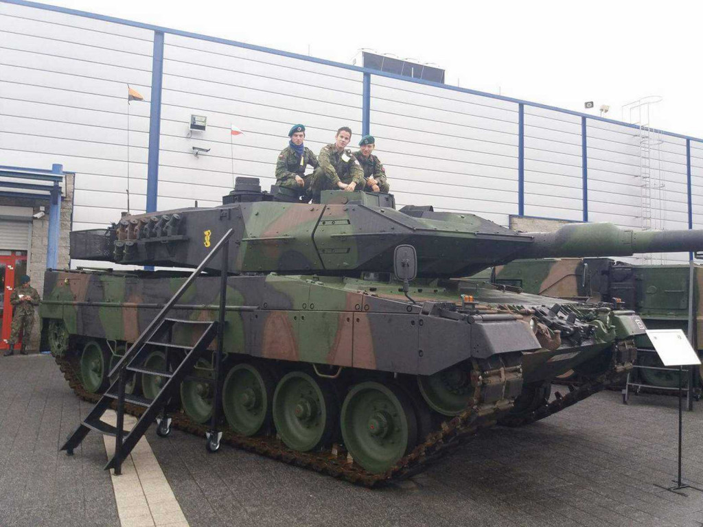 Zlot Klas Mundurowych na Międzynarodowych Targach Przemysłu Obronnego