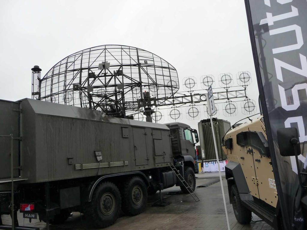 Zlot Klas Mundurowych na Międzynarodowych Targach Przemysłu Obronnego