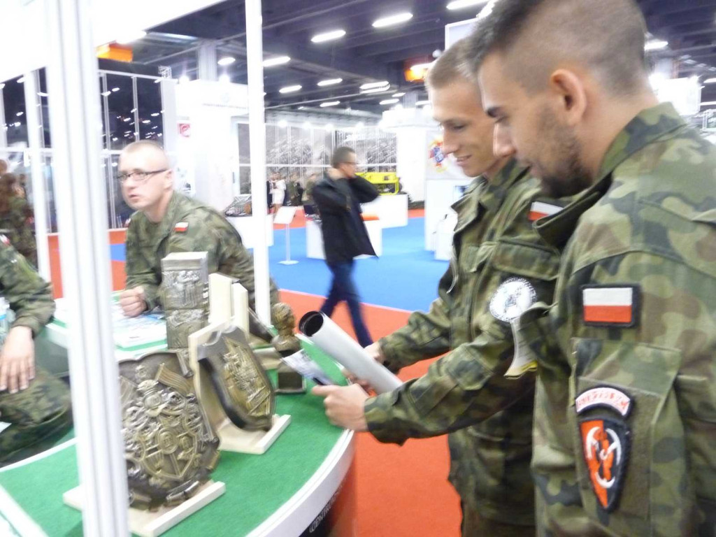 Zlot Klas Mundurowych na Międzynarodowych Targach Przemysłu Obronnego