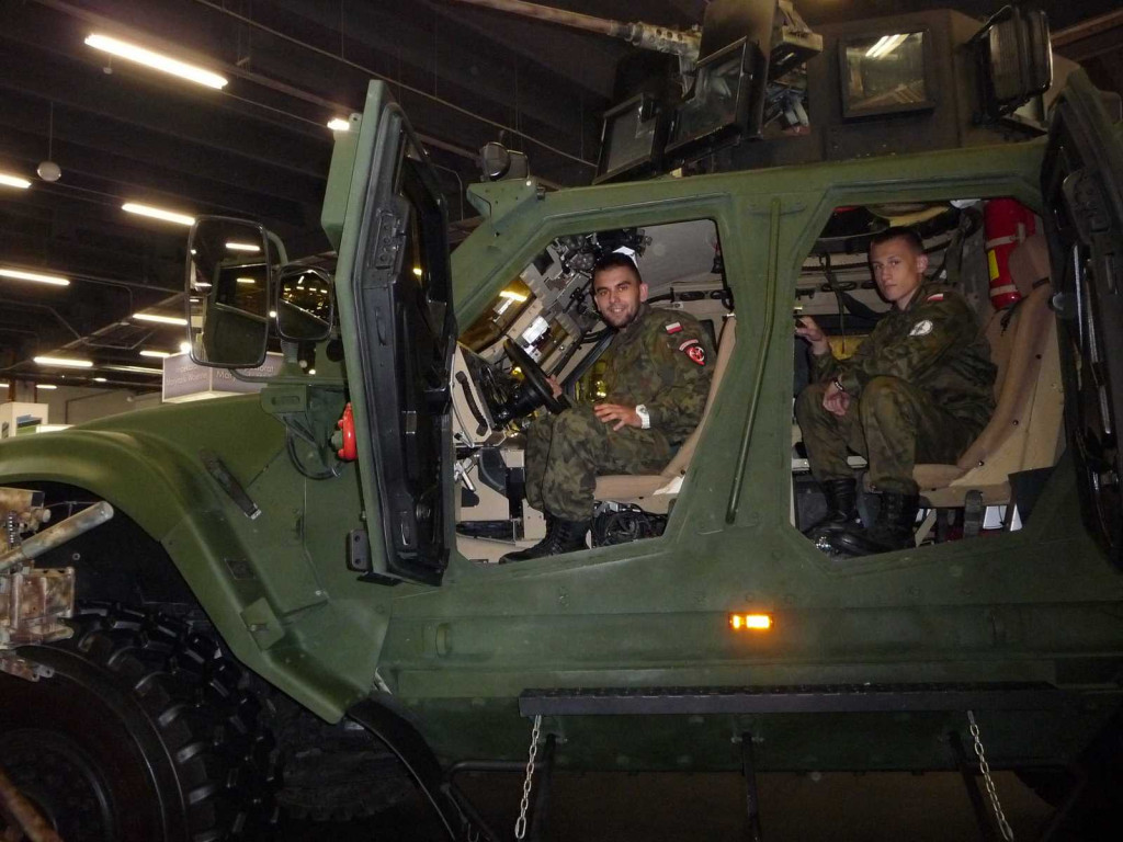 Zlot Klas Mundurowych na Międzynarodowych Targach Przemysłu Obronnego