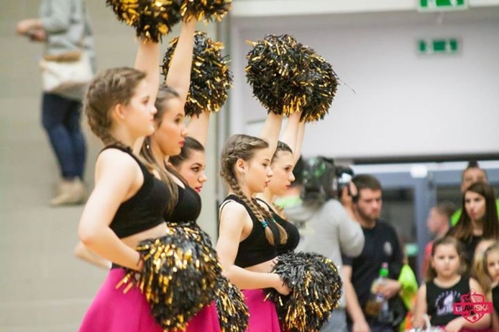 Akademia Cheerleaderek zaprasza na zajęcia taneczne z pomponami dzieci i młodzież!